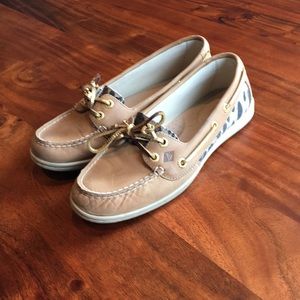 Sperry Leopard print size 7